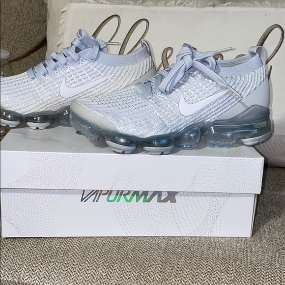Nike Shoes - Women’s Nike Air Vapomax Flyknit 3